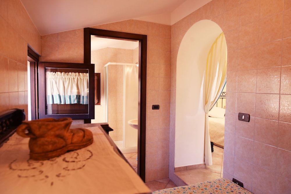 Le Cese Double Room 3