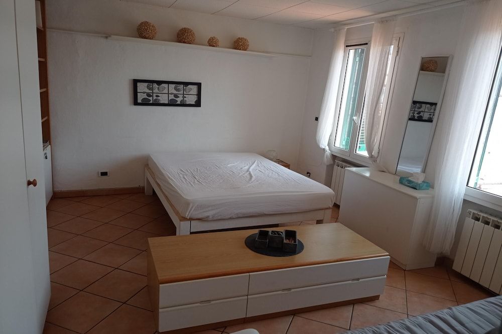 Standard Penthouse, 1 Bedroom (Sanremo Penthouse Downtown 400m From)