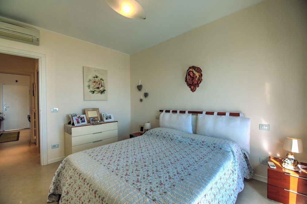 Family Villa, 5 Bedrooms, Mountainside (Villa Lucia Riviera dei Fiori Pool)