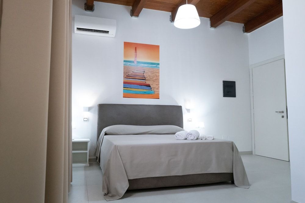 Stellaris Standard Double or Twin Room, 6 Bedrooms 3