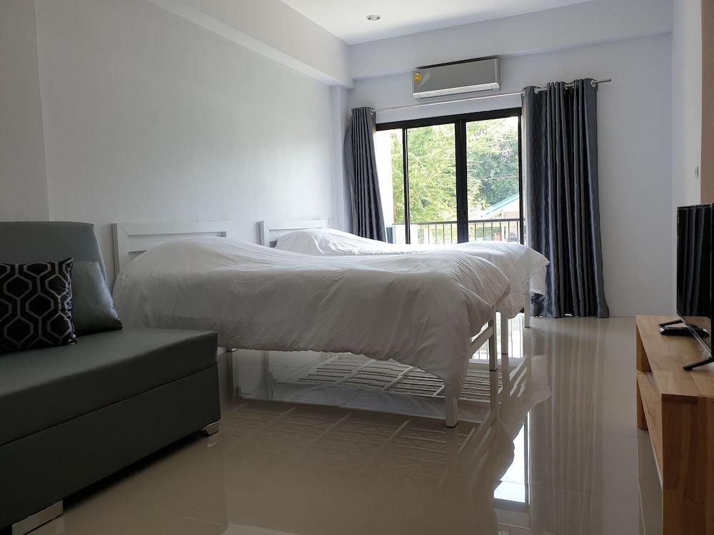 NK Place Standard Twin Room