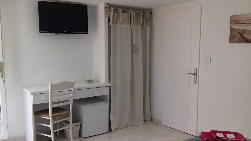 Comfort Double Room, 1 Queen Bed, Terrace (Pinède)