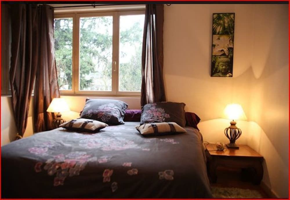 Chambre double salle de bain privée (Pavillon)