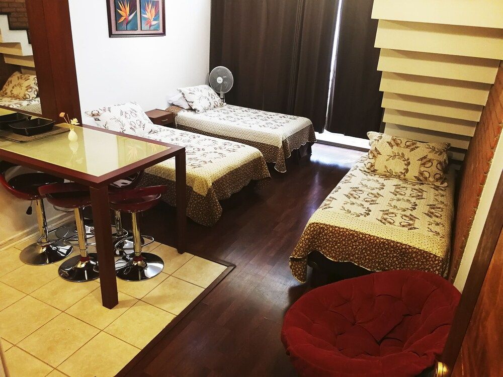 Santiago Town Suites Loft, Multiple Beds, Mountain View 8