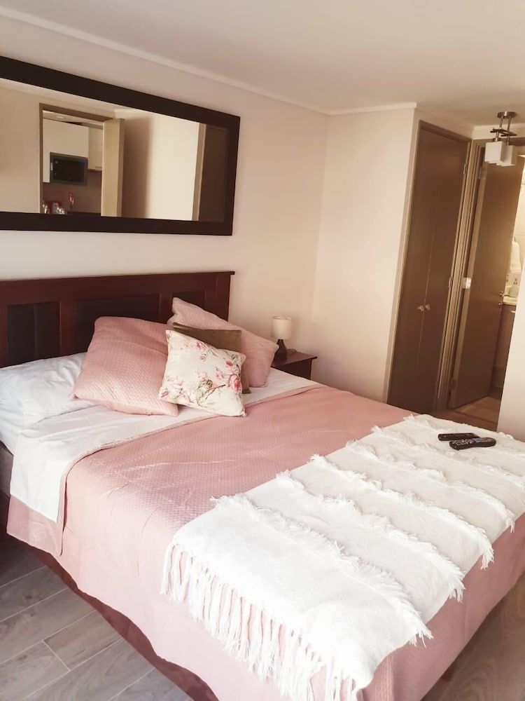 undefined Plaza Ñuñoa - Metro Chile España