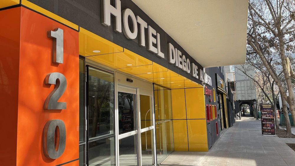 undefined Diego de Almagro Providencia Express 4