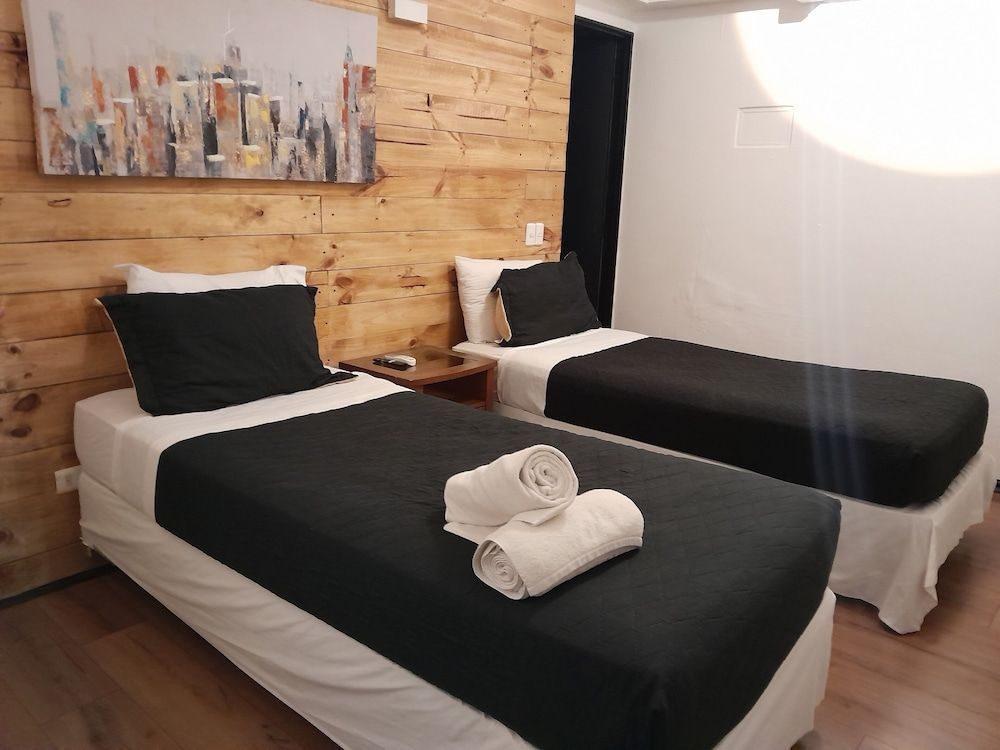 undefined Santa Maria Express 5