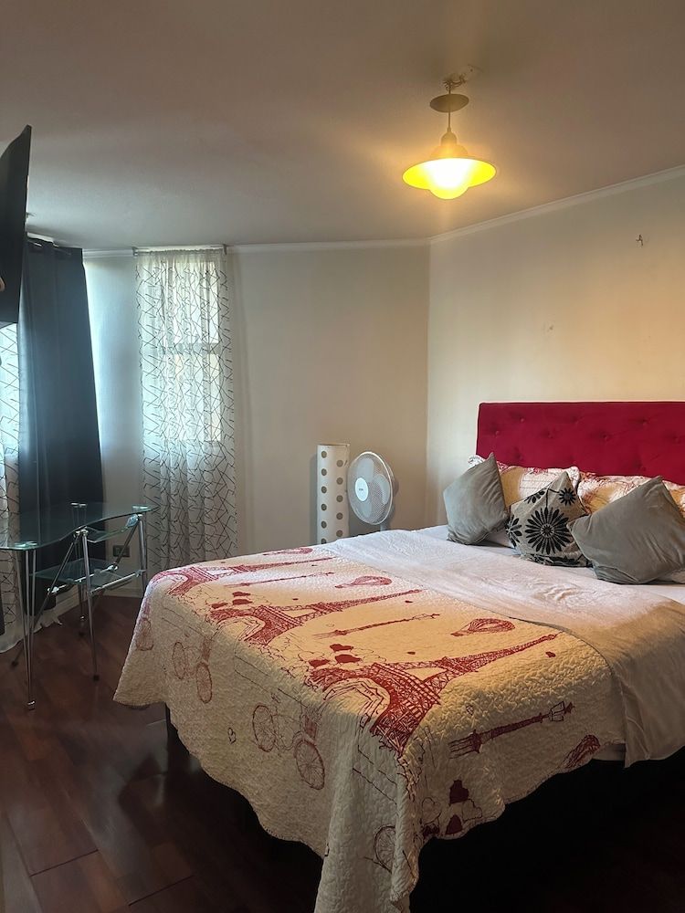 undefined Central Suites 9