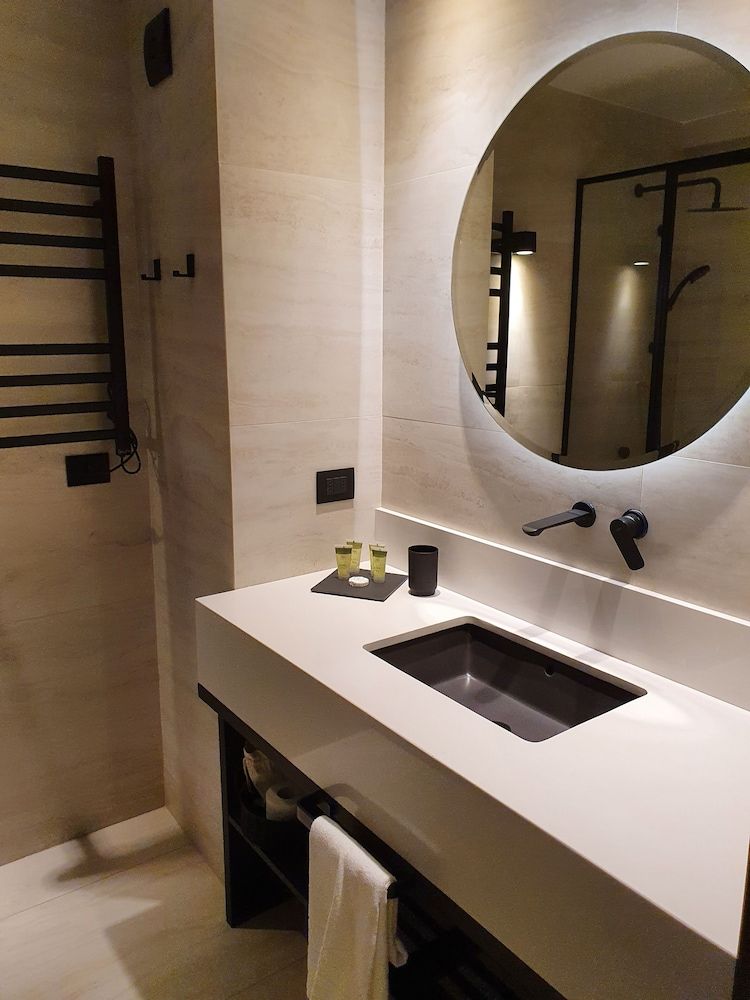 Lastarria Hotel Standard Double Room, 1 King Bed, Non Smoking 4