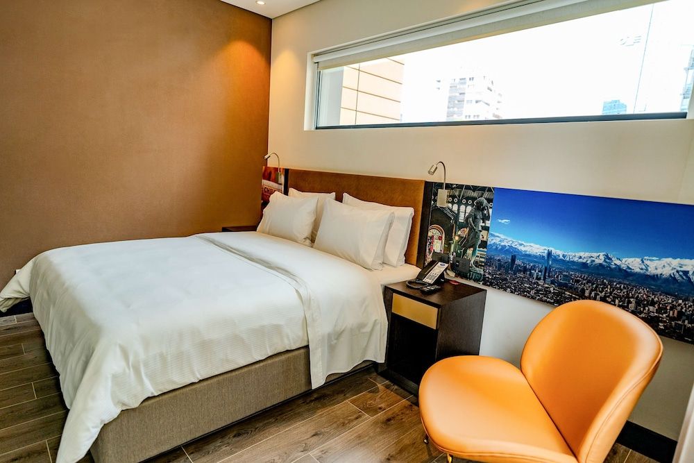 Hampton By Hilton Santiago Las Condes Business Room, 1 Queen Bed, Accessible