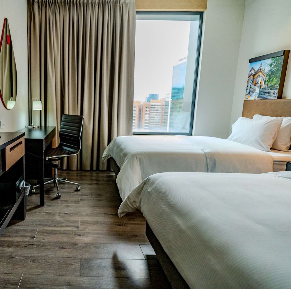 undefined Hampton By Hilton Santiago Las Condes 2