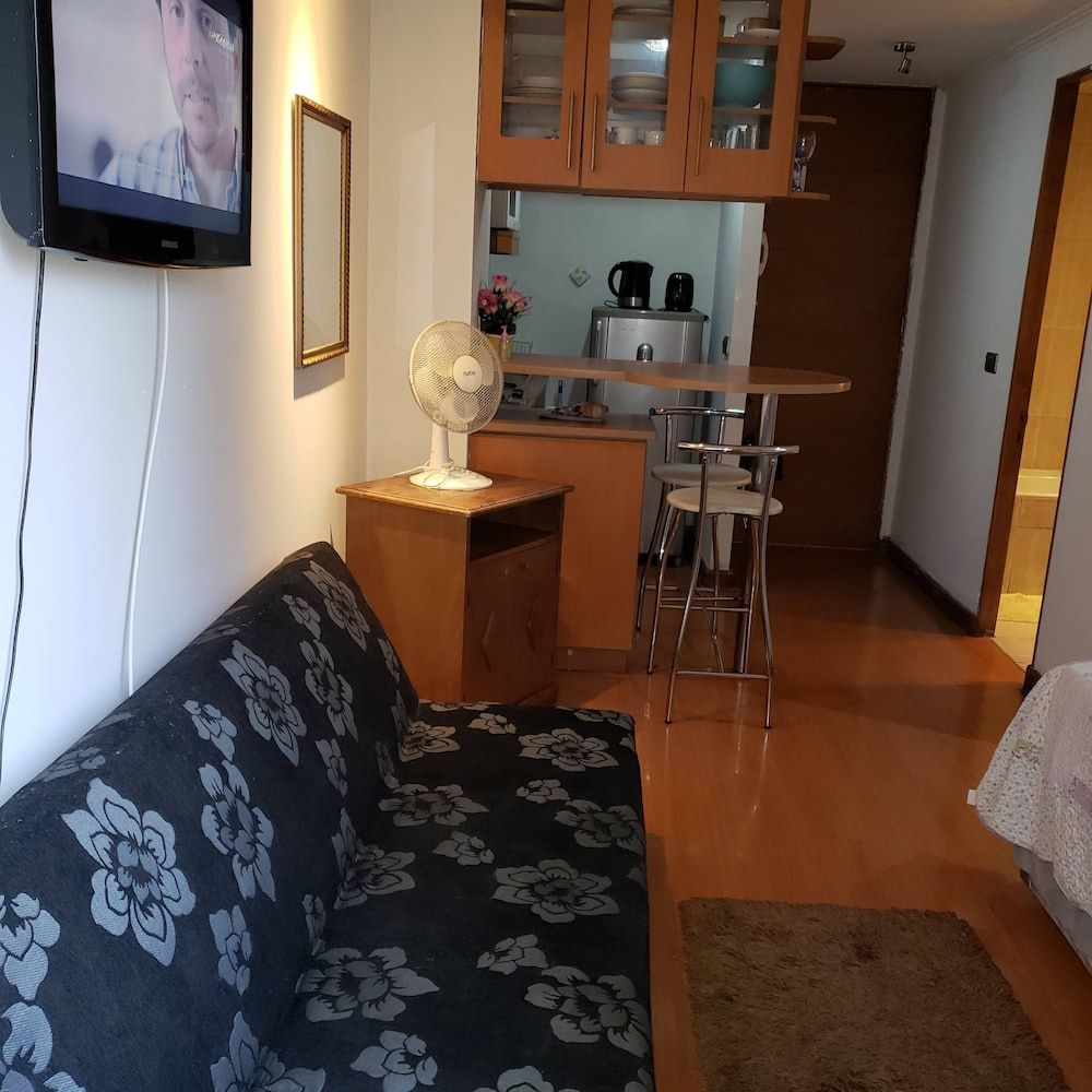 La Avenida Deptos Amoblados Standard Apartment 5