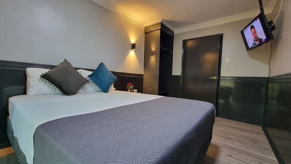 Premier Room
