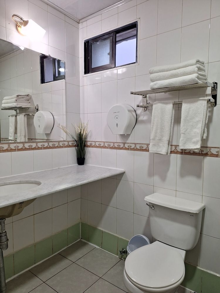 Grand Triple Room