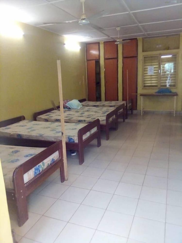 Shared Dormitory, Men only