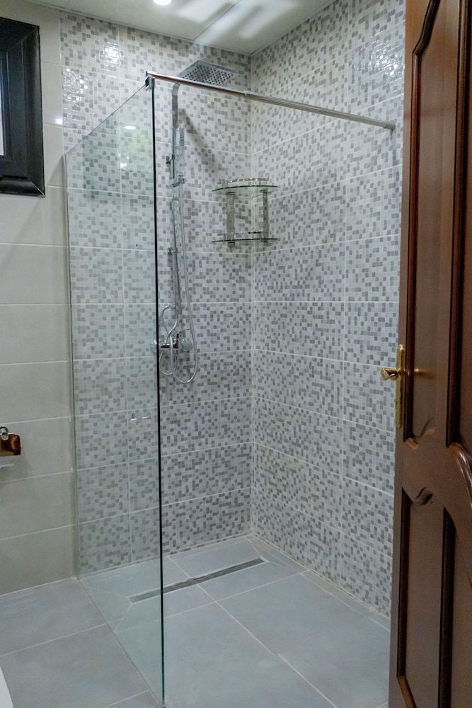 Lancaster Ouaga 2000 Luxury Villa 5