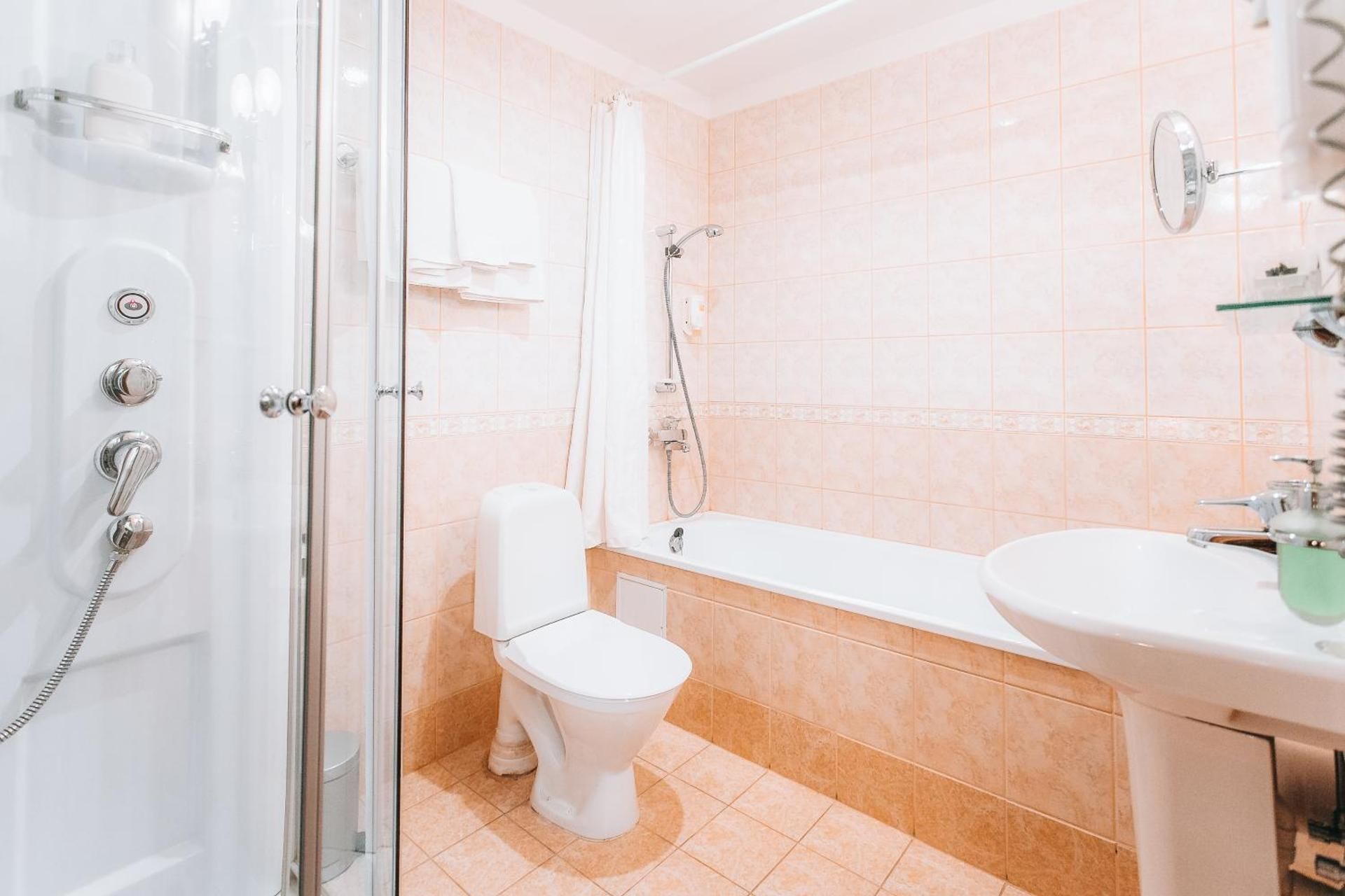 Historical Arensburg Suite
