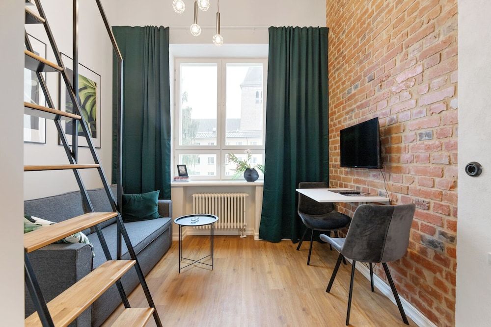 Bob W Duo Lofts Basic Loft, 1 Queen Bed with Sofa bed (Homey Studio - Loft for 3) 25