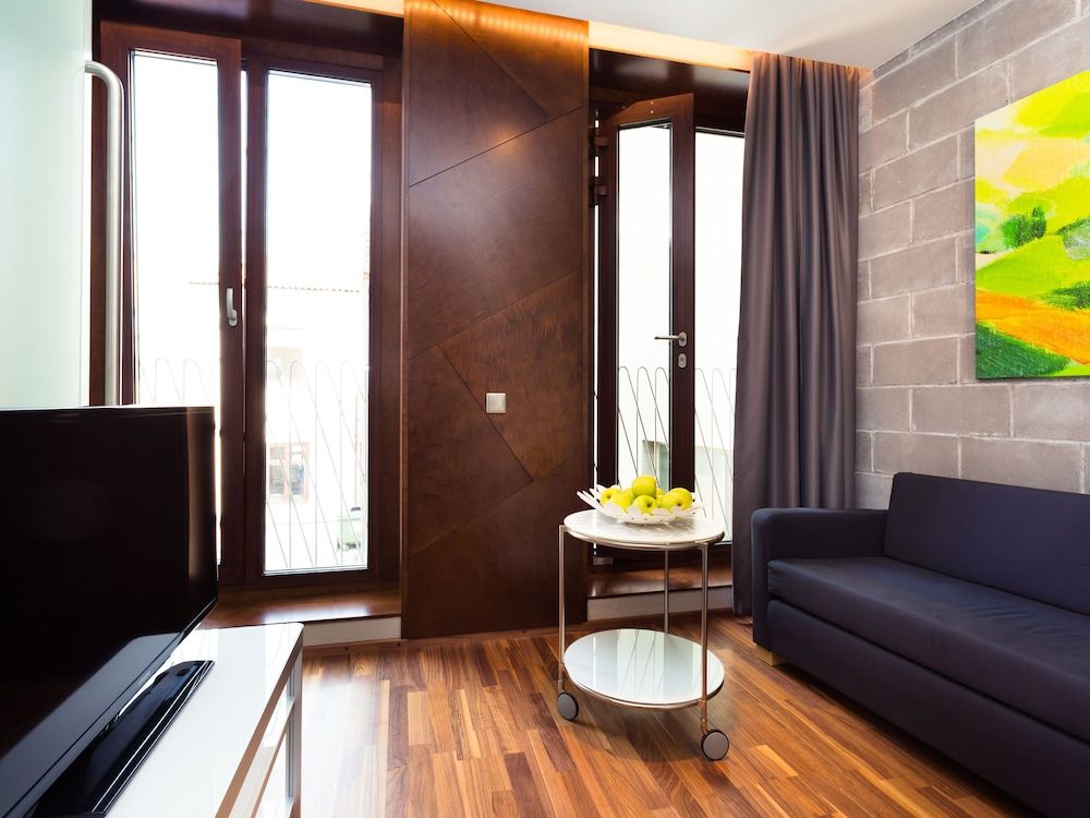 APARTMENT 2