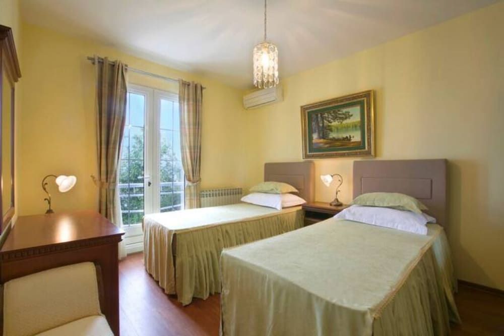 Signature Apartment, Multiple Beds, 4 Bedroom, Smoking Allowed, Beachside, Balcony/Patio