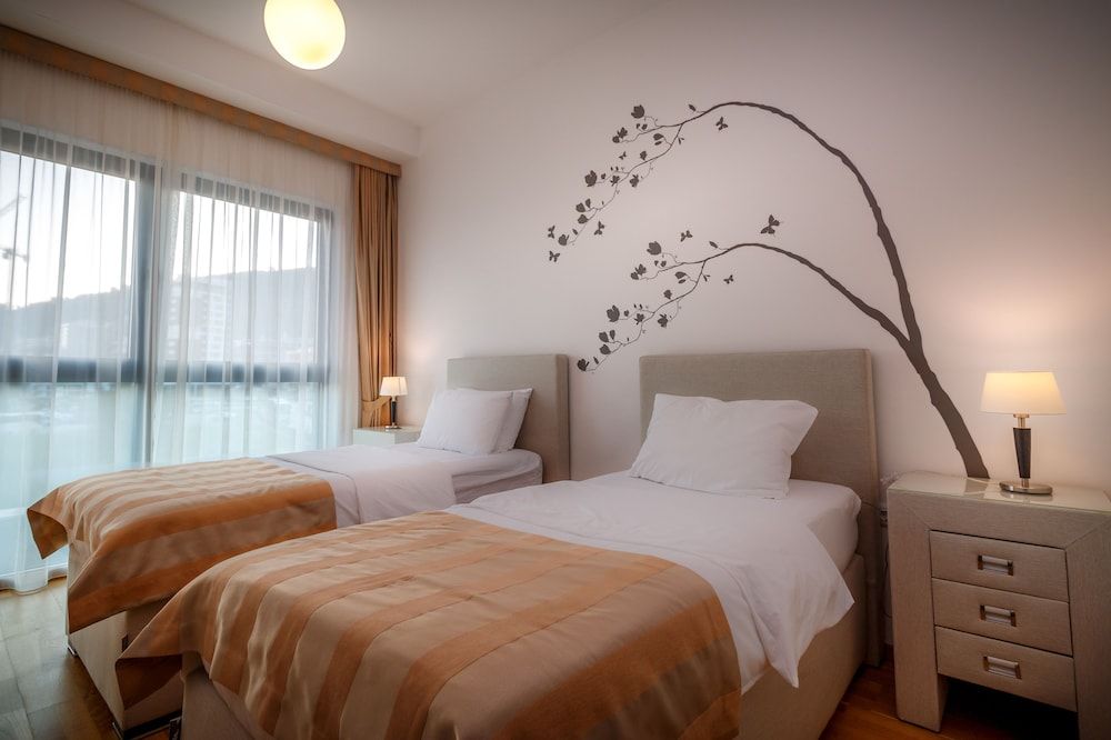 Superior Apartment, 2 Bedrooms, Non Smoking, Refrigerator & Microwave