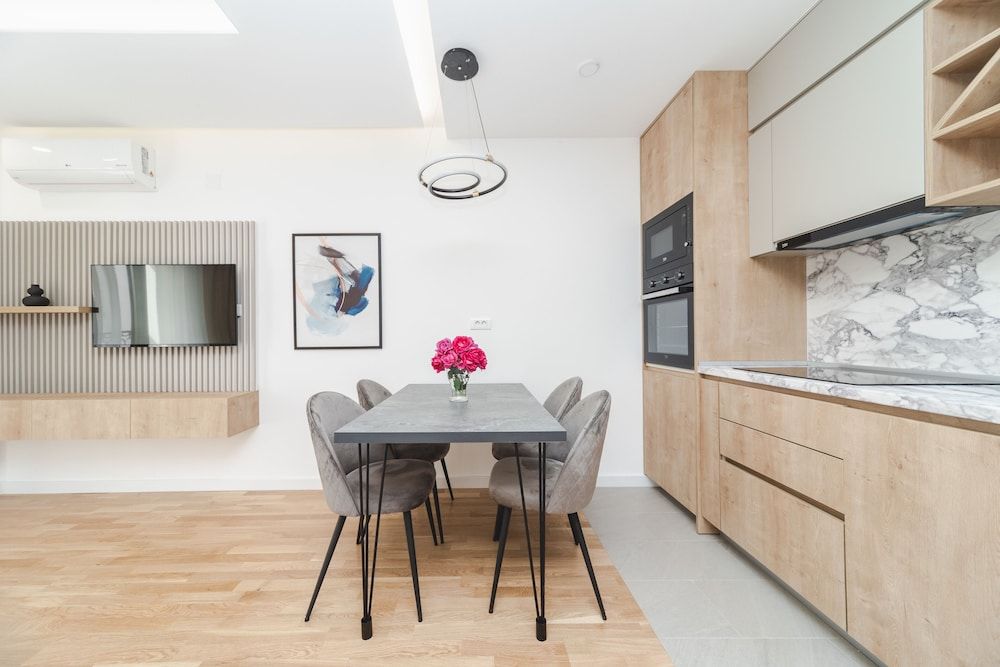 Salus Hill Condo