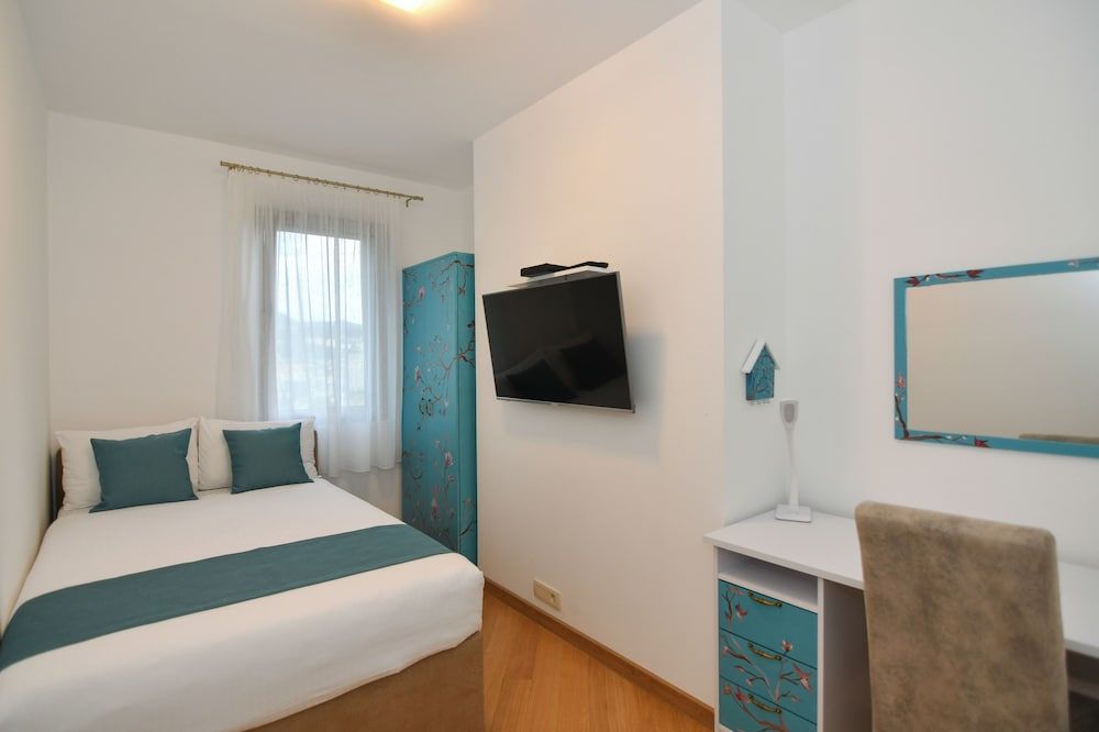 Apart Hotel MS Katunjanin Deluxe Apartment, 2 Bedrooms, Jetted Tub, Sea View 3