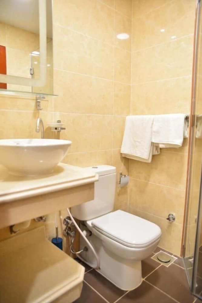 Red Sea Hotel Apartment Twin Room 5