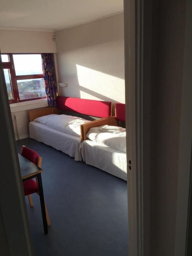 Twin Room, Shared Bathroom