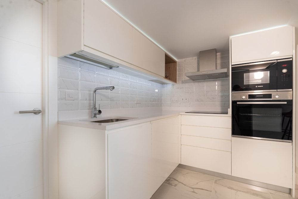 Riviera Suites - Hosted by Sweetstay Basic Apartment, 1 Double Bed with Sofa bed, Sea View 7