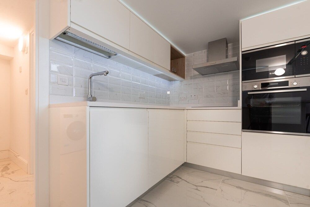 Riviera Suites - Hosted by Sweetstay Basic Apartment, 1 Double Bed with Sofa bed, Sea View 8