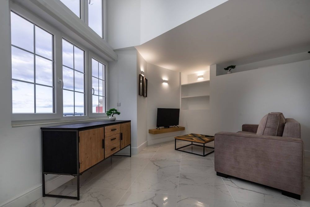 Riviera Suites - Hosted by Sweetstay Basic Apartment, 1 Double Bed with Sofa bed, Sea View 13