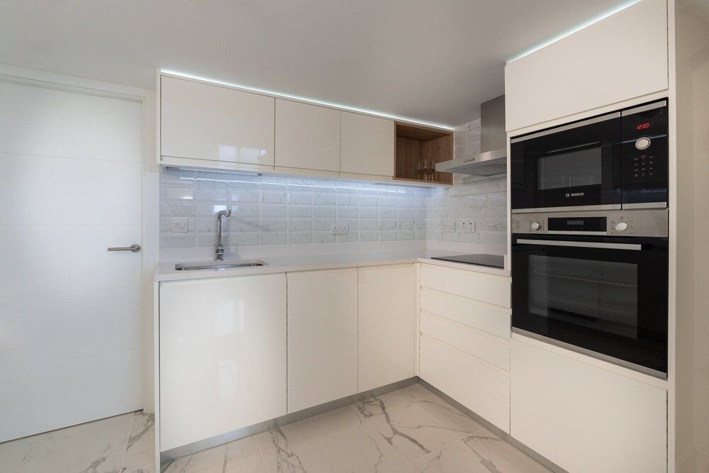 Riviera Suites - Hosted by Sweetstay Basic Apartment, 1 Double Bed with Sofa bed, Sea View 5