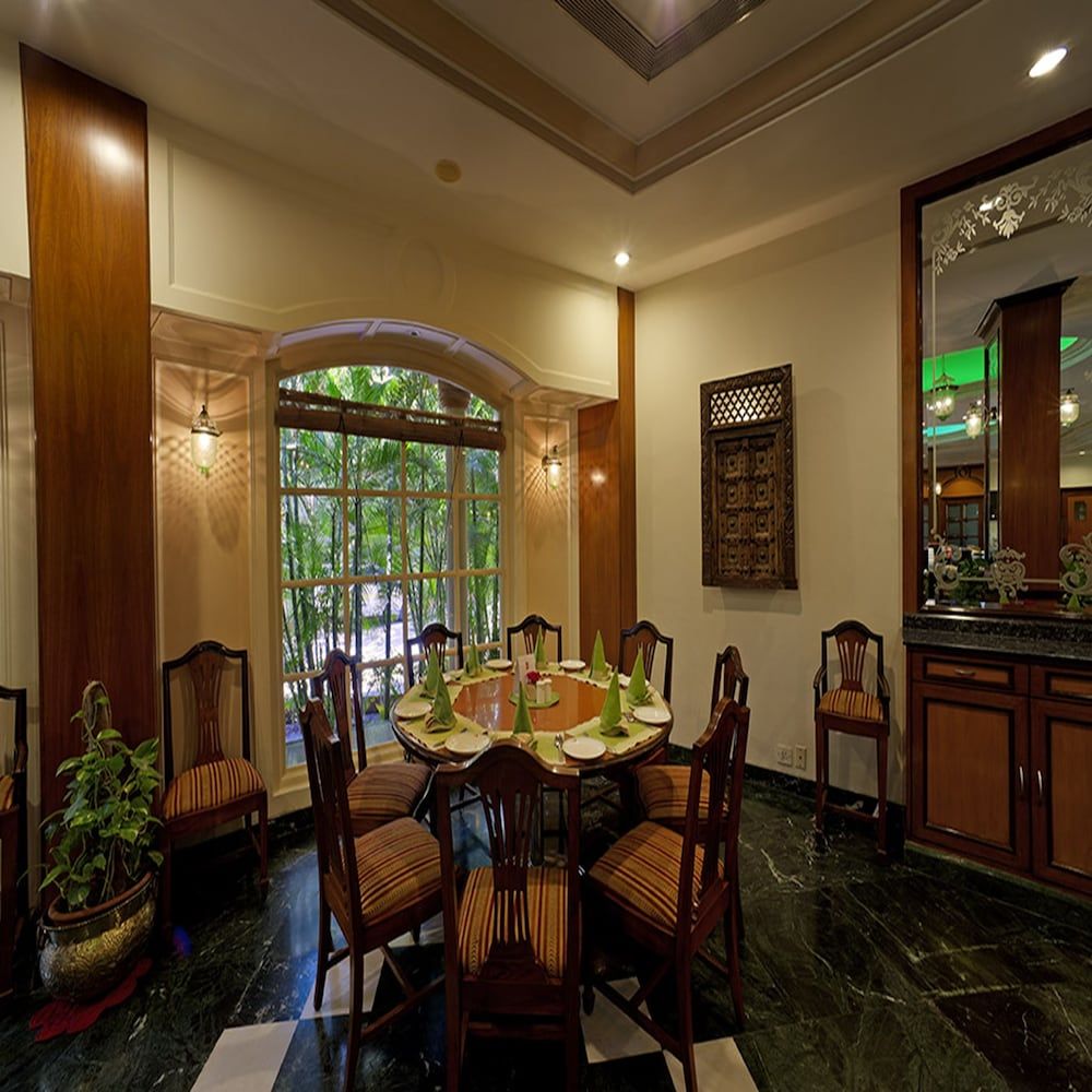 Family Dining