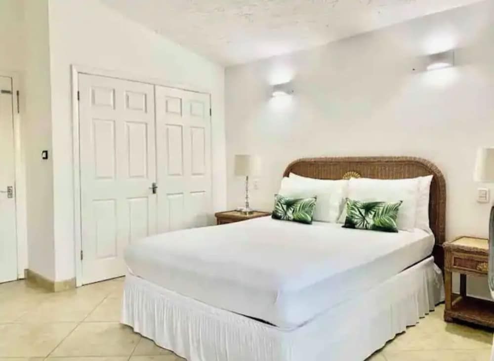 Luxury Townhome, Multiple Beds, Non Smoking
