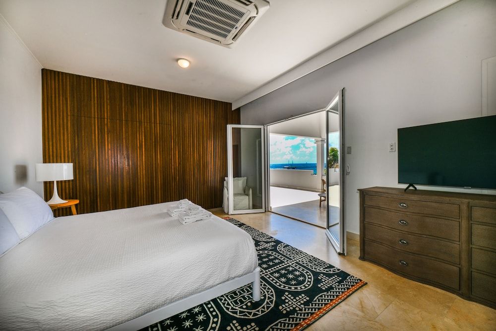 Villa (5 Bedrooms)