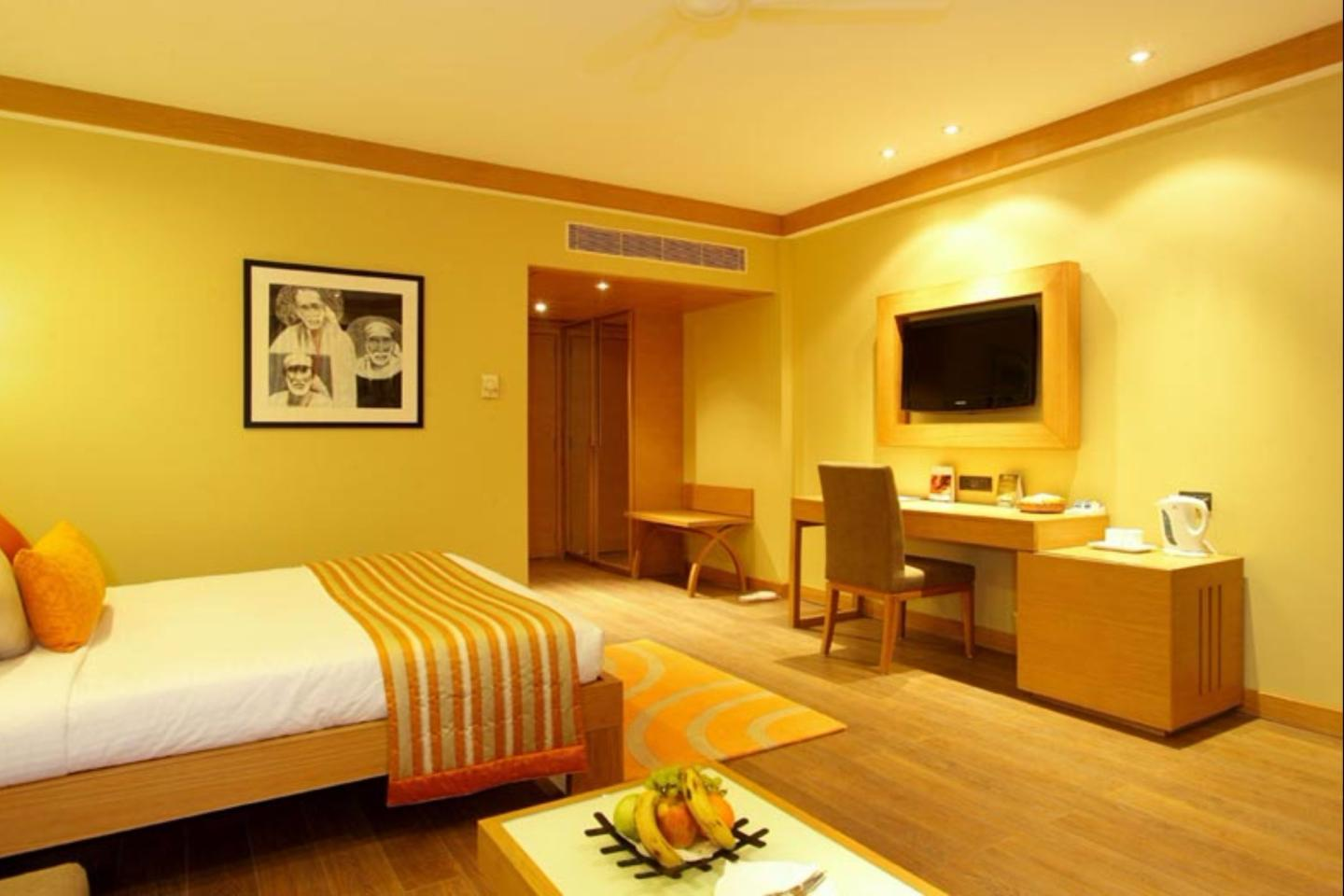 Grande Room With Patio Access