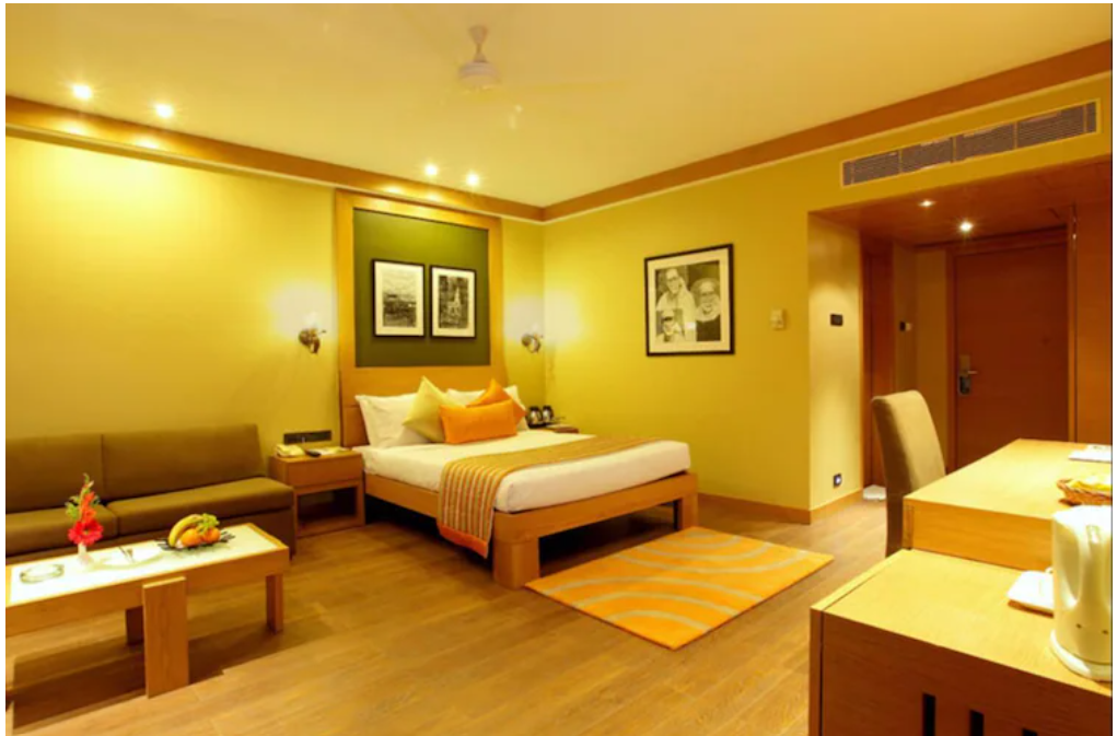 Grande Room With Patio Access