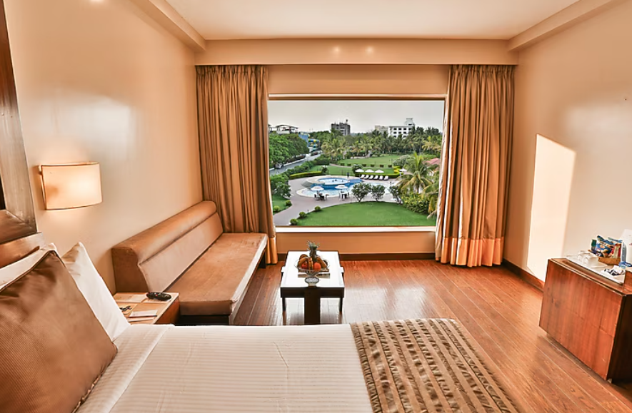 Superior Room Pool View