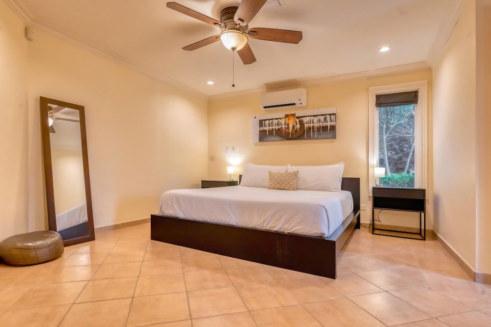Villa (4 Bedrooms)