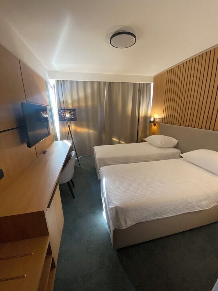 Hotel Grand Comfort Double or Twin Room, 2 Twin Beds, Non Smoking