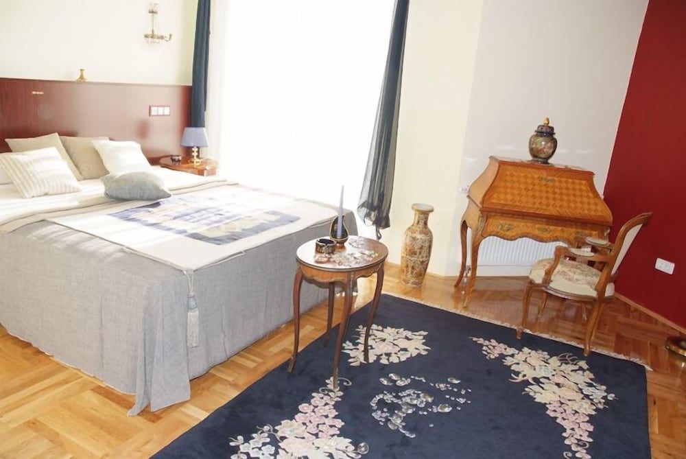 Superior Room, Multiple Beds, Courtyard View