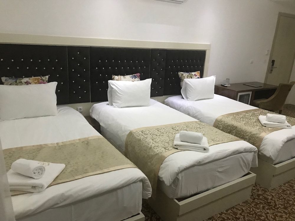 Basic Triple Room