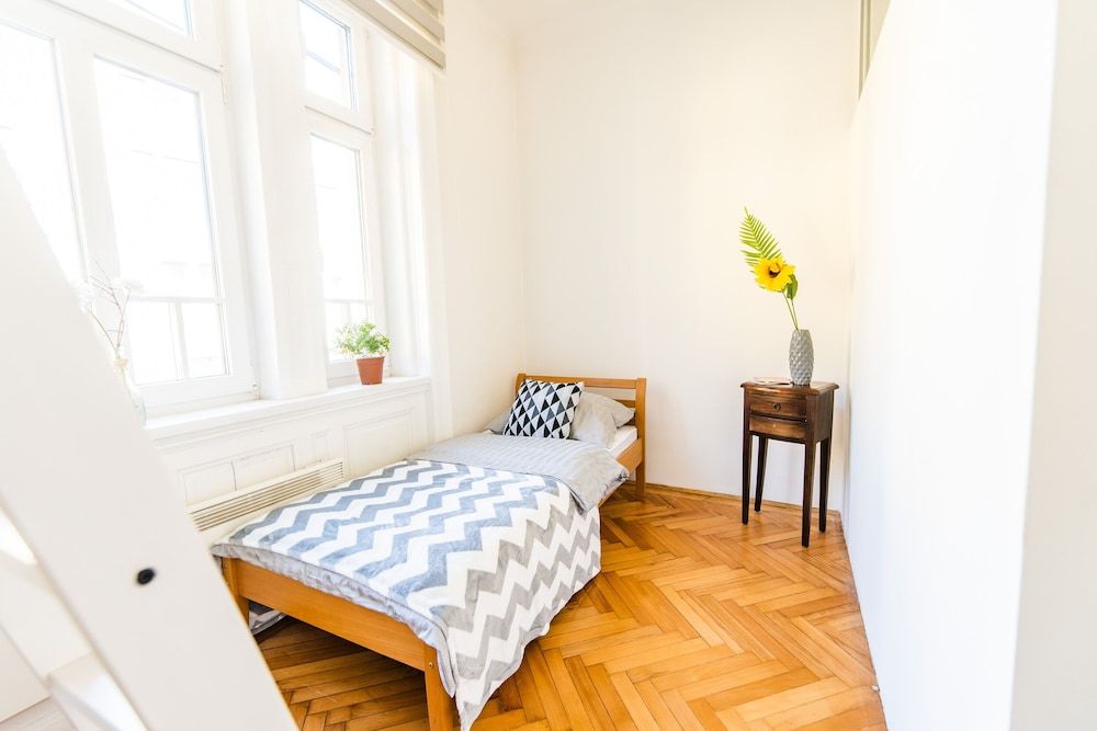 Apartment (3 Bedrooms)