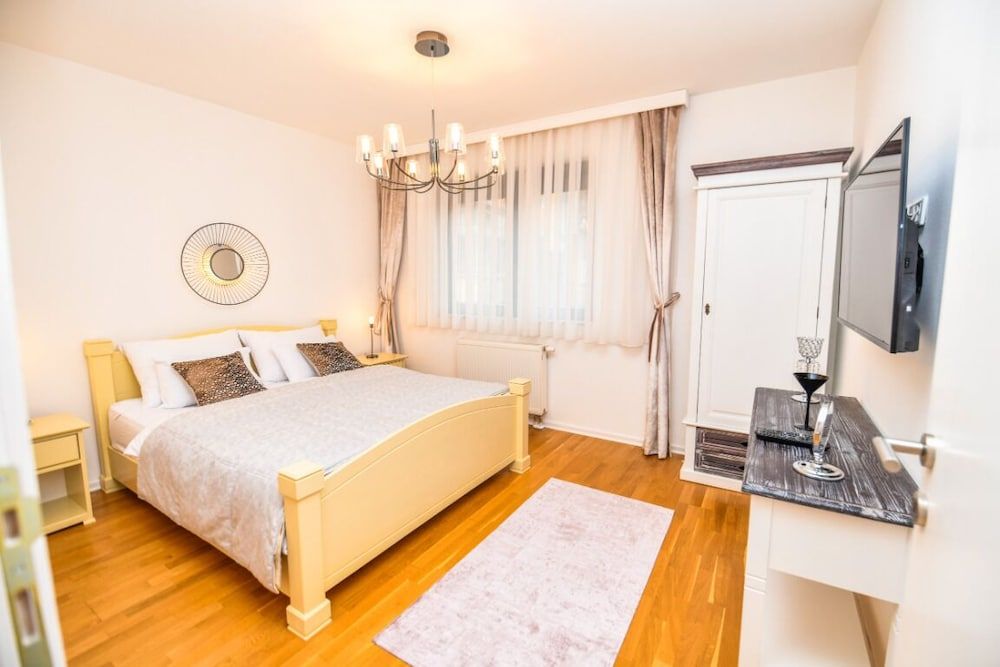 Apartment (2 Bedrooms)
