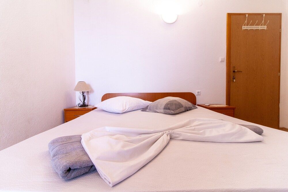Classic Apartment, Partial Sea View