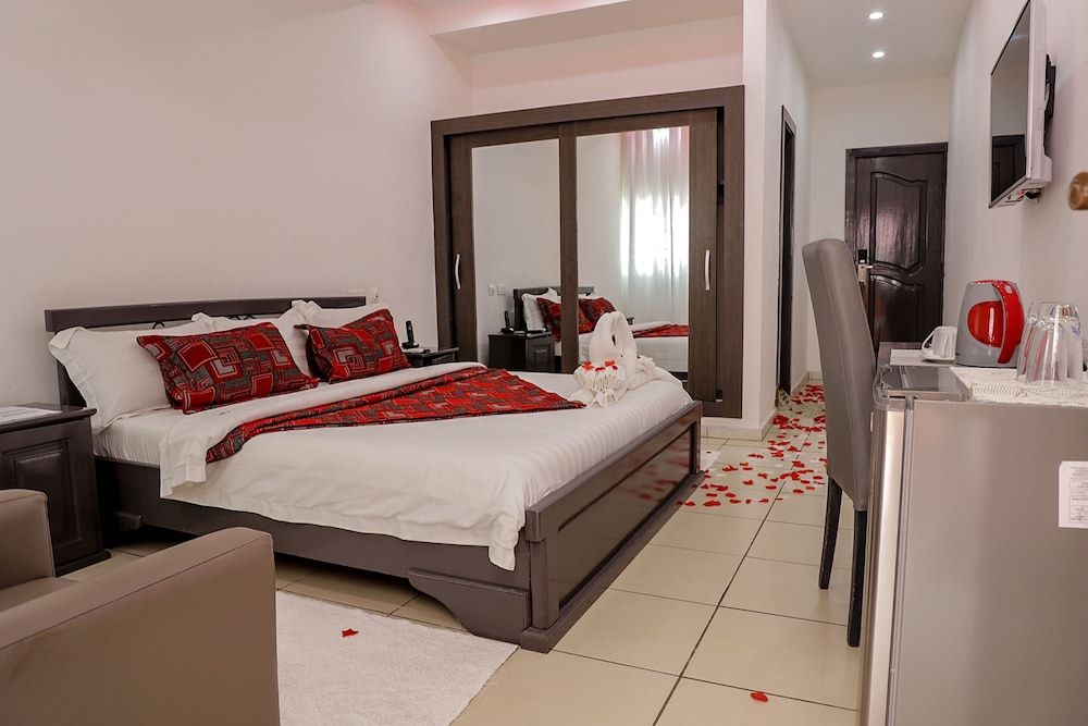 Miliet Hotel Superior Room, 1 King Bed, Non Smoking, Balcony 5