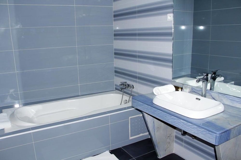 Miliet Hotel Junior Suite, 1 King Bed 5