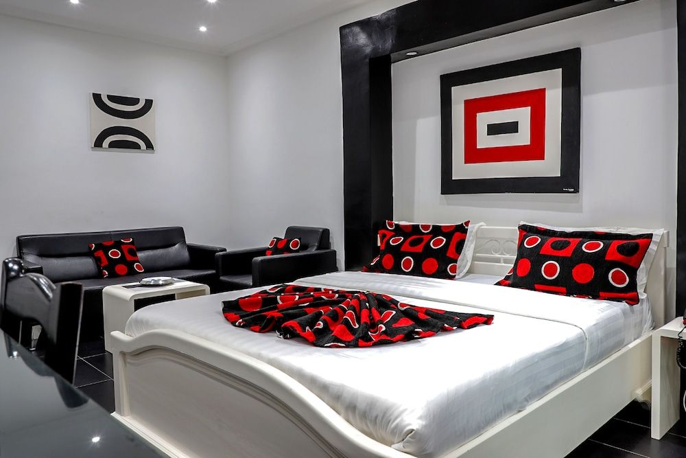 Miliet Hotel Superior Room, 1 King Bed, Non Smoking, Balcony 4