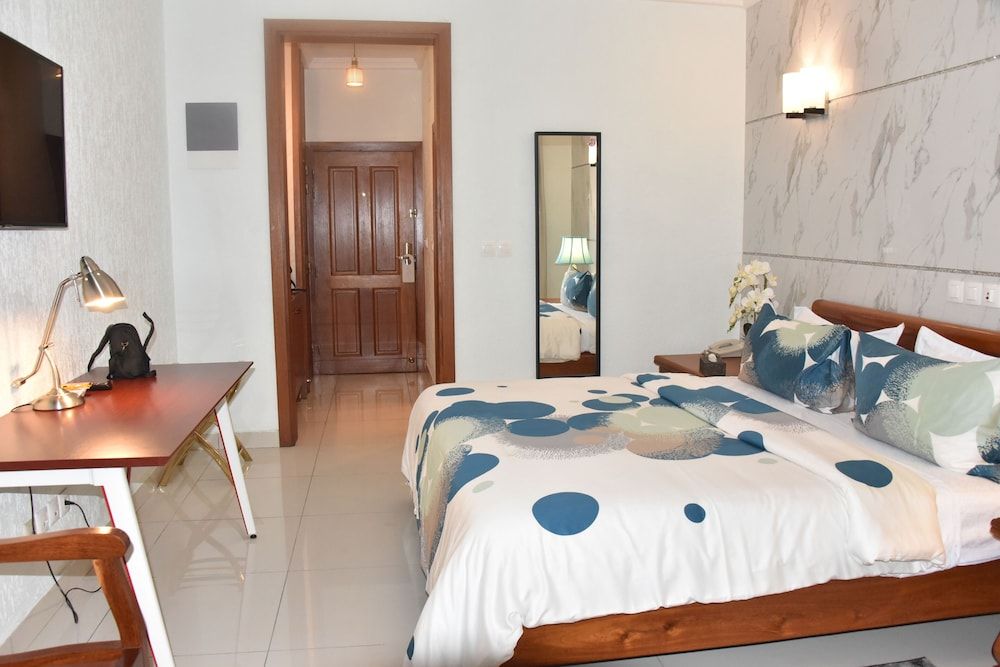 Adamaoua Grand Hotel City Luxury Room 5
